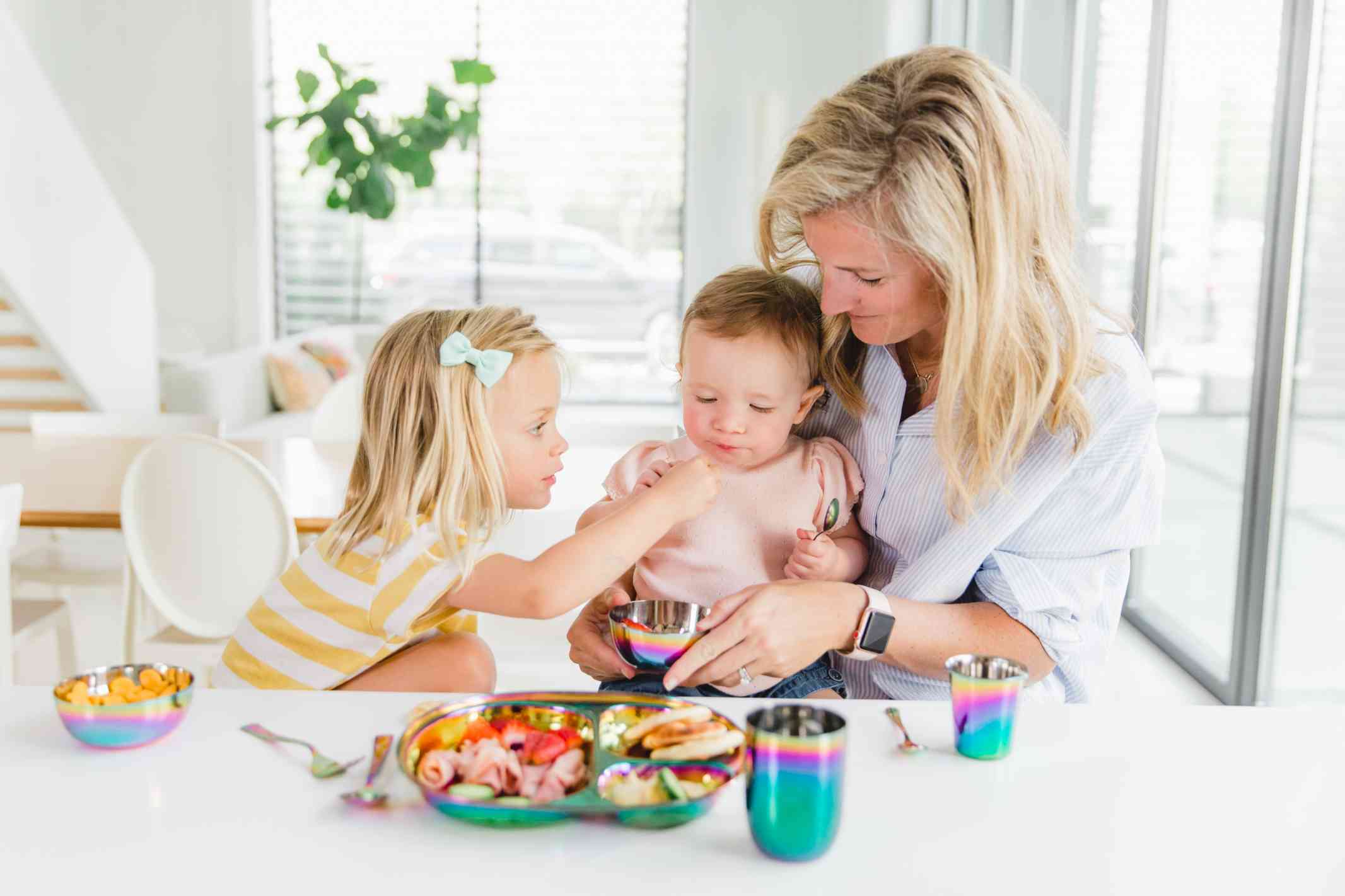 Healthy Eating Habits for Kids | Mom and Child Feed Baby