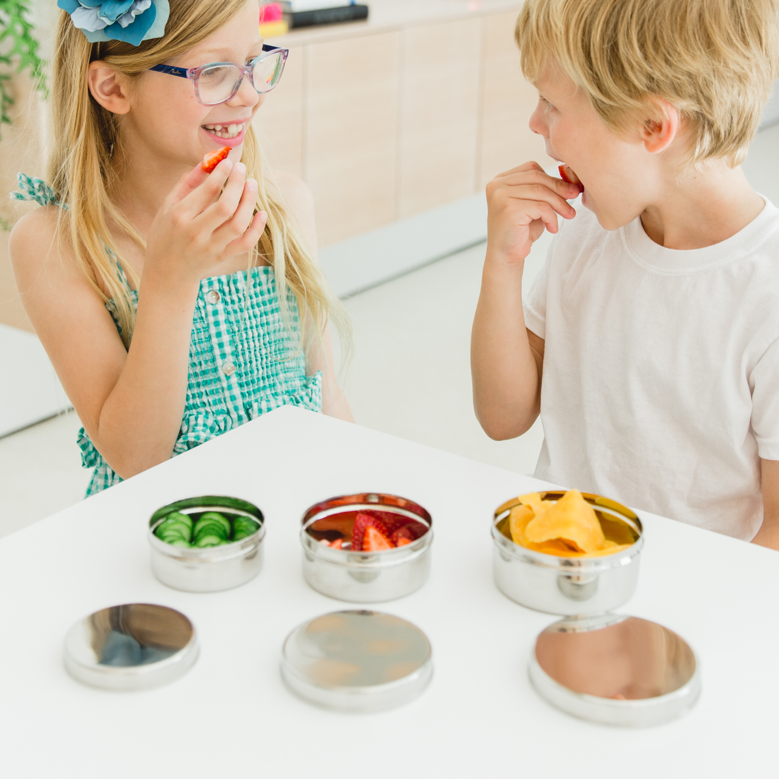 The Circle Trio in Classic from Ahimsa's Movable Meal Collection.  Our dishes are tools for creating healthy variety and age-appropriate serving sizes. Plus, our pediatricians provide tips and tools for healthy eating in our mealtime guides.